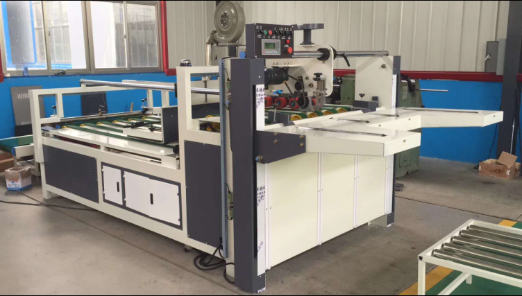 半自動(dòng)粘箱機(jī)